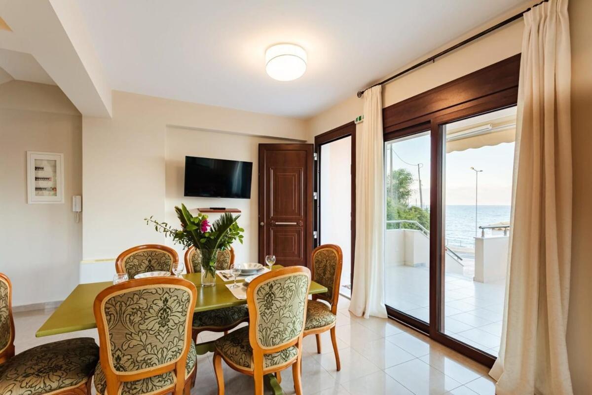 Villa Armonia - Beachfront Majestic Retreat Petalídhion Extérieur photo